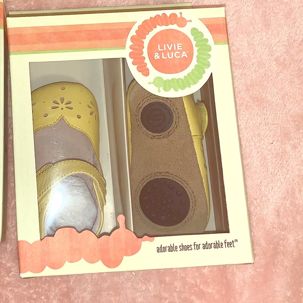 12-18 month Livie and Luca